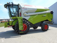Moissonneuse-batteuse Claas