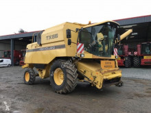 Moissonneuse-batteuse New Holland