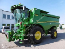 John Deere used Combine harvester
