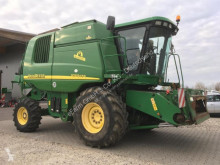 Moissonneuse-batteuse John Deere