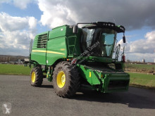 John Deere W650 használt Arató-cséplő kombájn