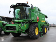 Moissonneuse-batteuse John Deere
