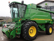 John Deere Ceifeira-debulhadora usado