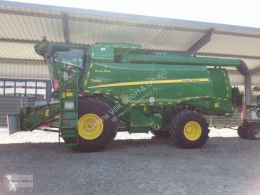John Deere Combine harvester T 560 i