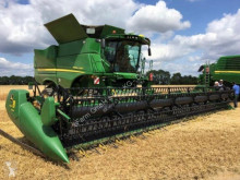 Moissonneuse-batteuse John Deere