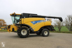 Moissonneuse-batteuse New Holland