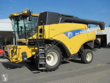 Moissonneuse-batteuse New Holland