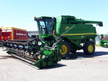 Moissonneuse-batteuse John Deere