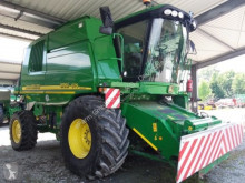 John Deere Ceifeira-debulhadora usado