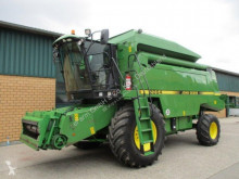 Moissonneuse-batteuse John Deere