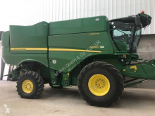John Deere Ceifeira-debulhadora usado