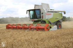 Moissonneuse-batteuse Claas