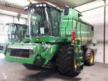 Moissonneuse-batteuse John Deere