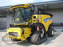 New Holland Combine harvester CR10.90 RAUPE