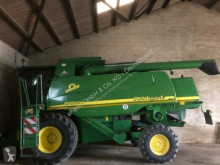 Moissonneuse-batteuse John Deere