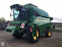 John Deere Ceifeira-debulhadora usado