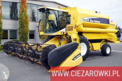 Ceifeira-debulhadora de 8 sacudidores New Holland TX 66 , joystick , hydrostat + header 6,1m