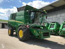 John Deere Kombajn zbożowy używana