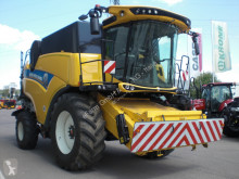 New Holland mietitrebbiatrice usato