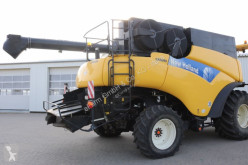 New Holland mietitrebbiatrice usato