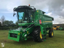 Moissonneuse-batteuse John Deere