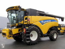 New Holland Skördemaskin-tröskmaskin begagnad