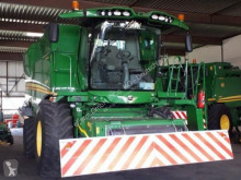 John Deere Ceifeira-debulhadora usado