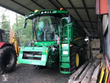 Moissonneuse-batteuse John Deere