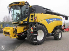 Moissonneuse-batteuse New Holland