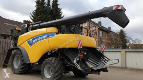 Moissonneuse-batteuse New Holland
