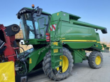 John Deere Kombajn zbożowy używana
