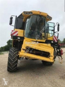 New Holland használt Arató-cséplő kombájn