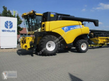 New Holland Combine harvester CR960