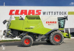 حصاد آلة حصاد ودرس Claas