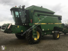 حصاد آلة حصاد ودرس John Deere 2066 HM