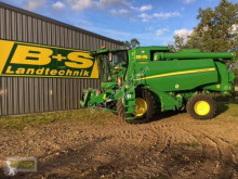 John Deere Combine harvester T560 HM