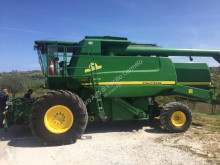 John Deere T 560 használt 5 rázófejes Arató-cséplő kombájn