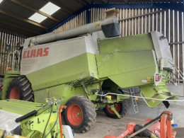 Moissonneuse-batteuse Claas