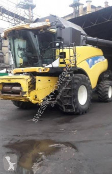New Holland CR 9080 Skördemaskin-tröskmaskin begagnad