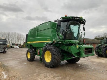 John Deere Kombajn zbożowy używana