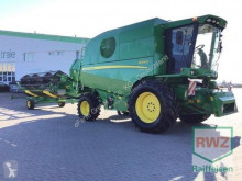 John Deere Skördemaskin-tröskmaskin begagnad