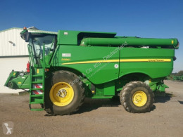 John Deere used Combine harvester