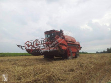 Moissonneuse-batteuse Deutz-Fahr M 1600