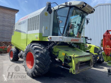 Mietitrebbiatrice Claas