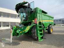 John Deere Mähdrescher S680i