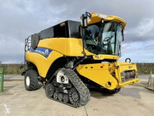 Moissonneuse-batteuse New Holland