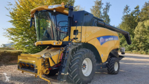 Mietitrebbiatrice New Holland