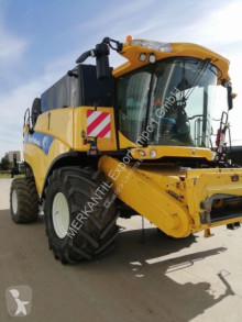 Kombajn se 3 vytřásadly New Holland CX 8080