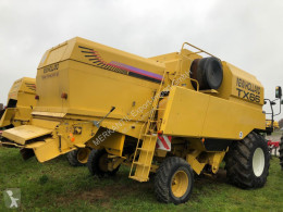 New Holland TX 66 Ceifeira-debulhadora de 3 sacudidores usado