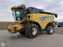 Mietitrebbiatrice New Holland